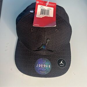 Air Jordan snap back hat black
